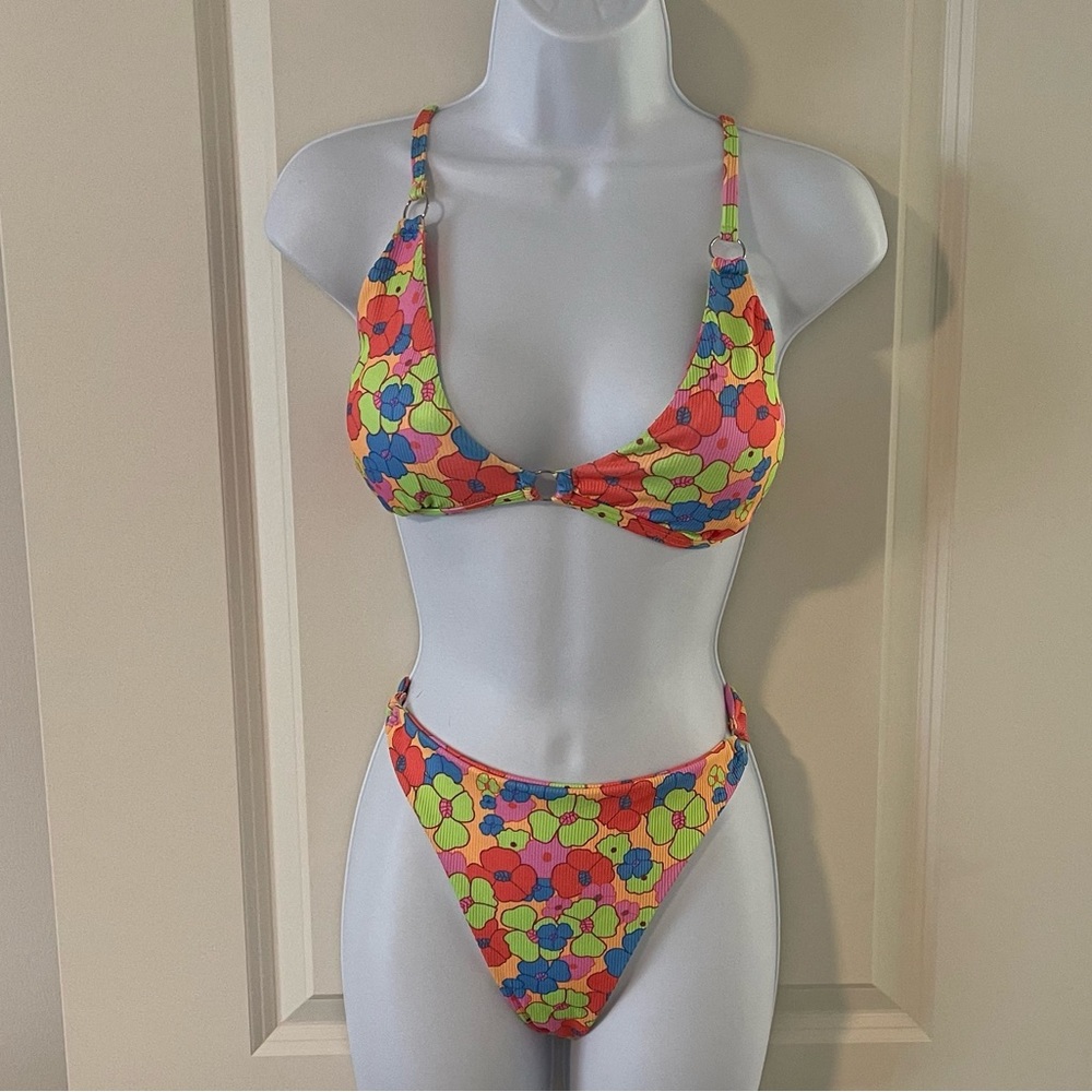 Flower bikini